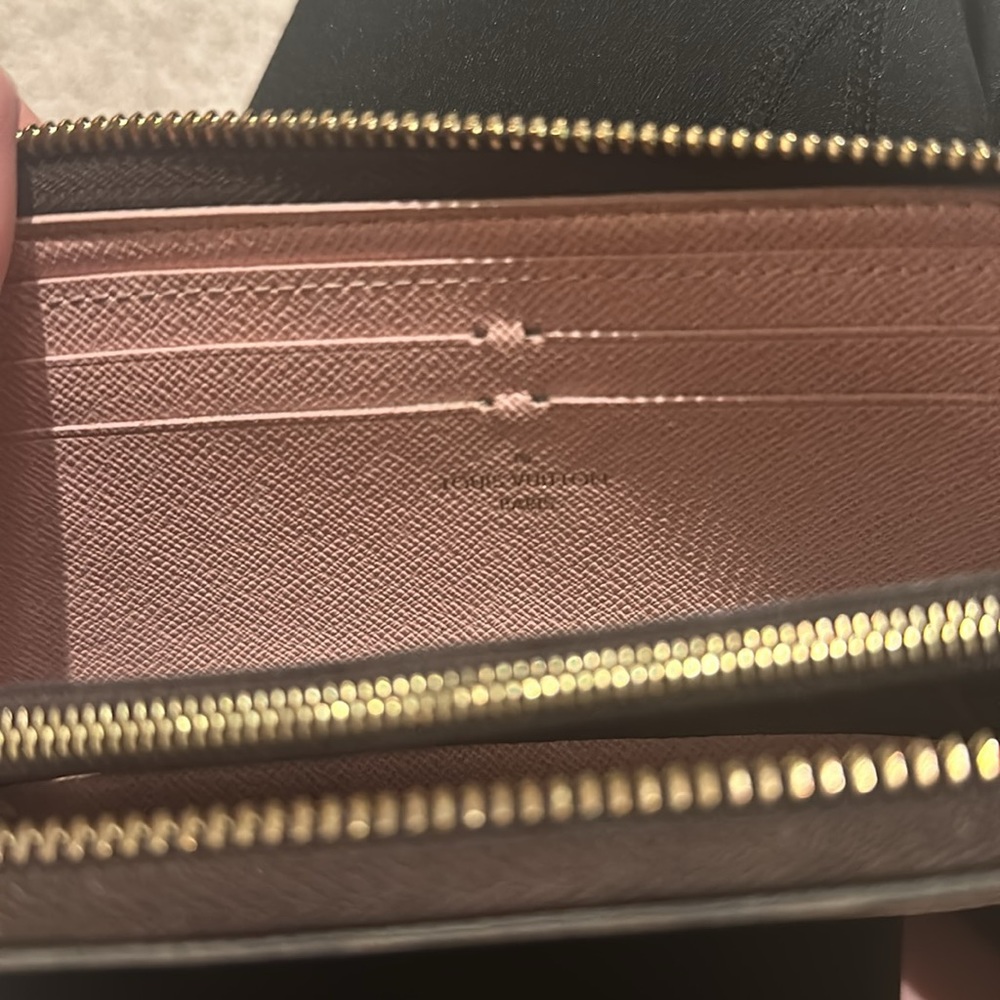 Louis Vuitton Wallet - Picture 2 of 3